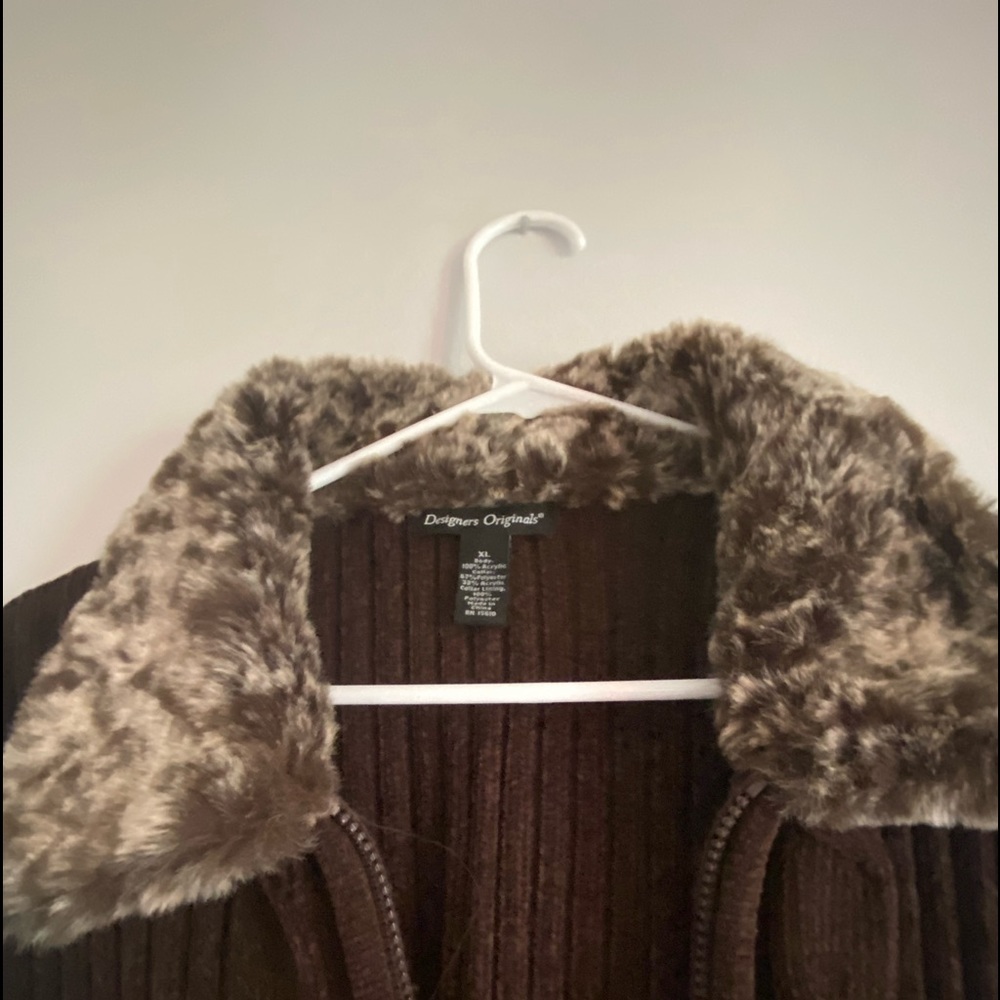Ladies fur collar sweater